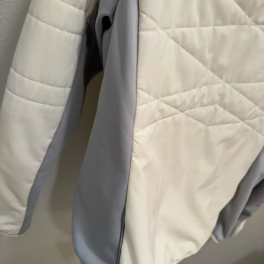 Lolë Women’s Large Jacket Glee Gray/White Quilted Full Zip Puffer Retail $180